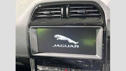 F-Pace 40