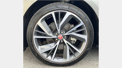 I-Pace 8