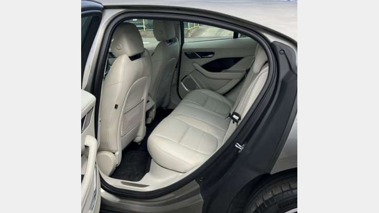 2019 認定中古車 Jaguar I-Pace シリコンシルバー EV400 HSE