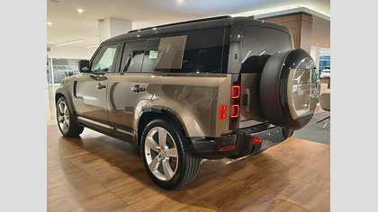 Defender 110 2