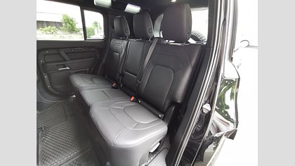 Defender 110 4
