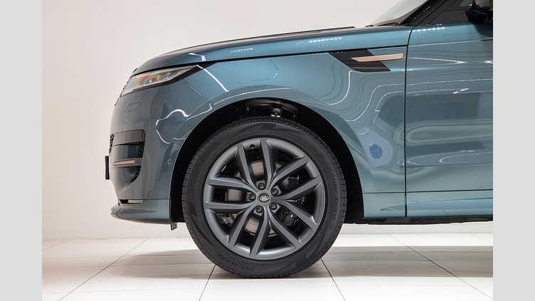 2024 Approved Land Rover Range Rover Sport Giola Green 3.0 litre i6P​ Dynamic SE 400PS