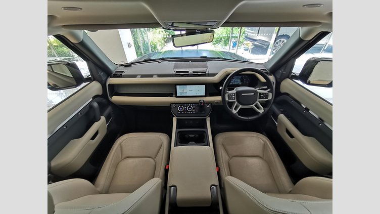 2023 認定中古車 Land Rover Defender 110 Santorini Black 3.0 litre i6D​ S 3.0L D300
