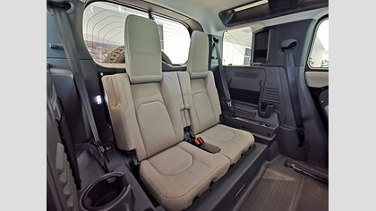 Defender 110 6