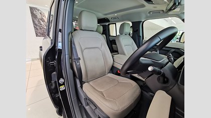 Defender 110 3
