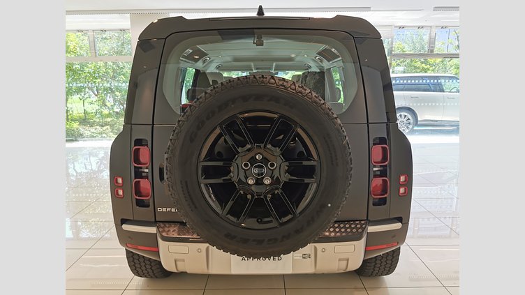 2023 認定中古車 Land Rover Defender 110 Santorini Black 3.0 litre i6D​ S 3.0L D300