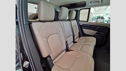 Defender 110 5