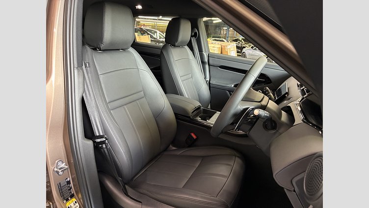 2025 認定中古車 Land Rover Range Rover Evoque コリンシアンブロンズ D200マイルドハイブリッド（ディーゼル） SWB S