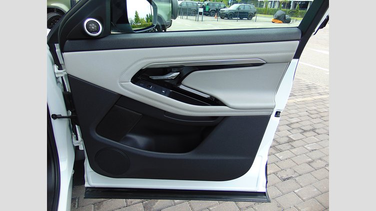 2021 Вживаний Land Rover Range Rover Evoque Fuji White 2.0 litre i4D​  R-Dynamic SE