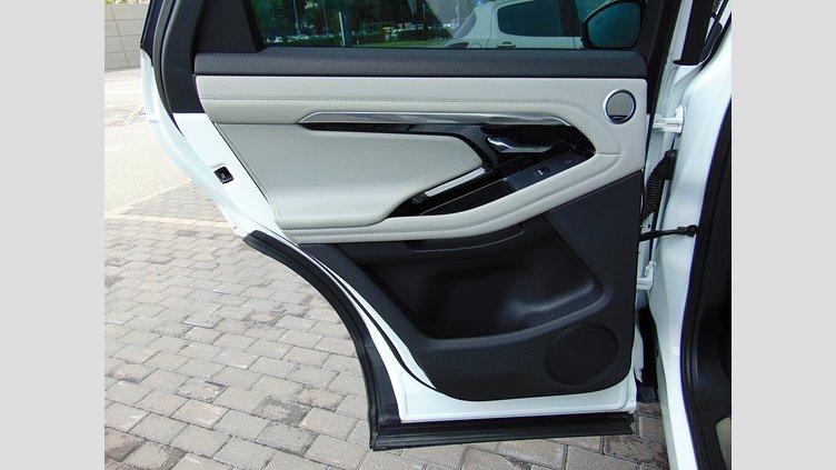 2021 Вживаний Land Rover Range Rover Evoque Fuji White 2.0 litre i4D​  R-Dynamic SE