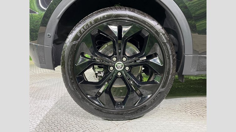 2024 認定中古車 Jaguar E-Pace サントリーニブラック P250（ガソリン） R-DYNAMIC HSE
