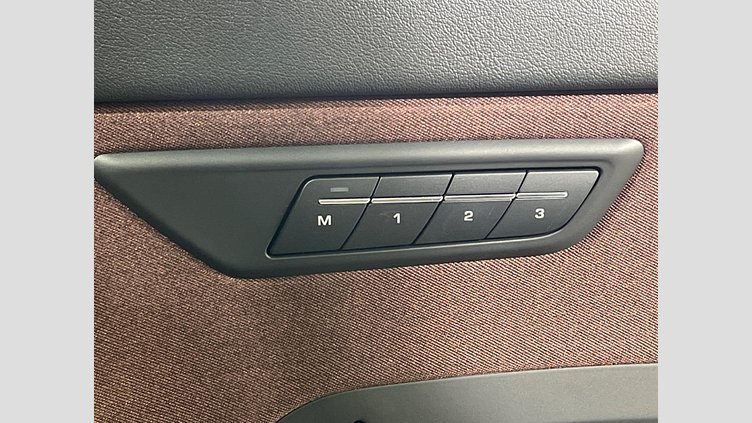 2024 認定中古車 Jaguar E-Pace サントリーニブラック P250（ガソリン） R-DYNAMIC HSE