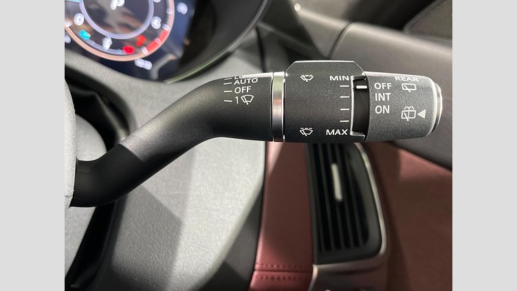 2024 認定中古車 Jaguar E-Pace サントリーニブラック P250（ガソリン） R-DYNAMIC HSE