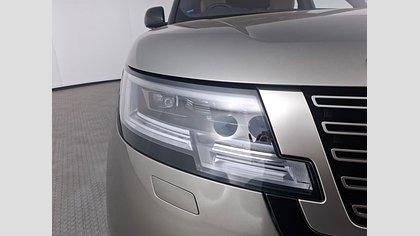 Range Rover 26