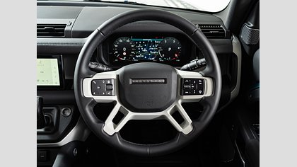 Defender 110 17