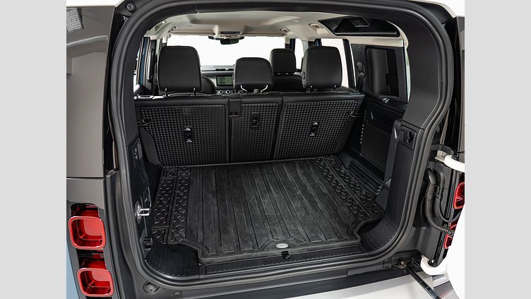 2024 認定中古車 Land Rover Defender 110 タスマンブルー D300 AWD（AT） S