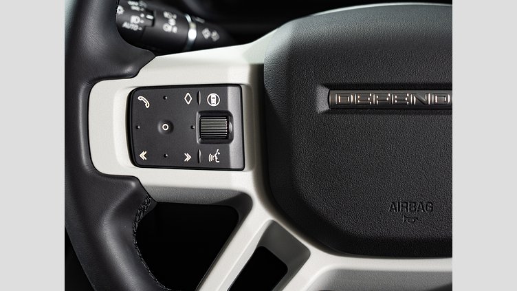 2024 認定中古車 Land Rover Defender 110 タスマンブルー D300 AWD（AT） S