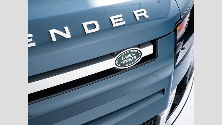 2024 認定中古車 Land Rover Defender 110 タスマンブルー D300 AWD（AT） S