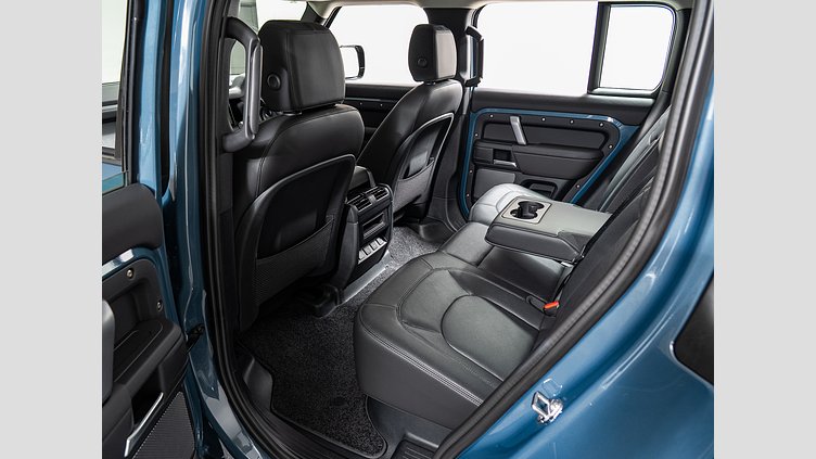 2024 認定中古車 Land Rover Defender 110 タスマンブルー D300 AWD（AT） S