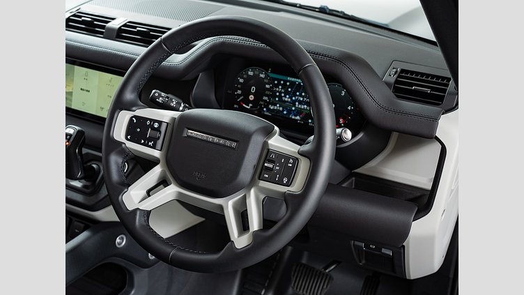 2024 認定中古車 Land Rover Defender 110 タスマンブルー D300 AWD（AT） S