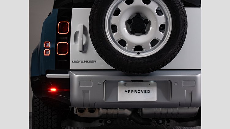 2024 認定中古車 Land Rover Defender 110 タスマンブルー D300 AWD（AT） S