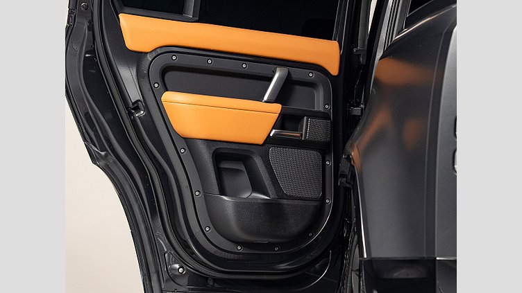 2023 認定中古車 Land Rover Defender 110 カルパチアングレイ P525 AWD (AT) V8 CARPATHIAN EDITION