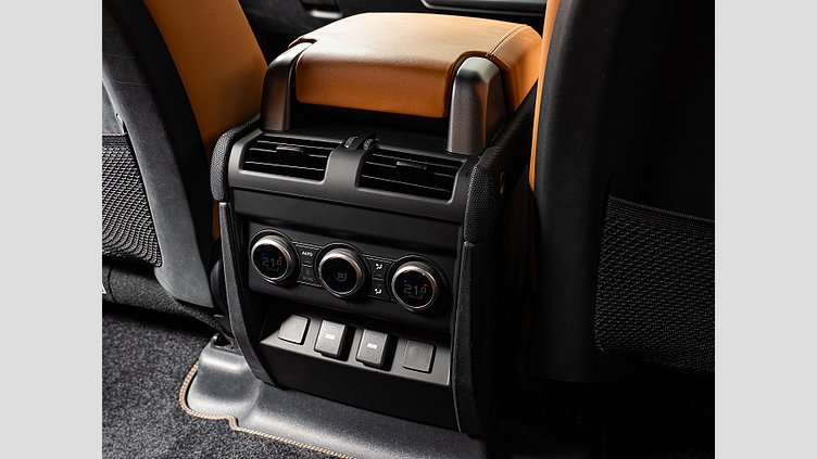 2023 認定中古車 Land Rover Defender 110 カルパチアングレイ P525 AWD (AT) V8 CARPATHIAN EDITION