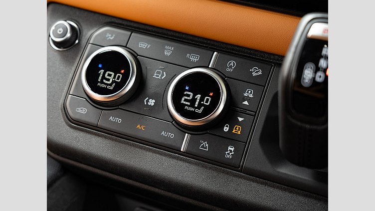 2023 認定中古車 Land Rover Defender 110 カルパチアングレイ P525 AWD (AT) V8 CARPATHIAN EDITION