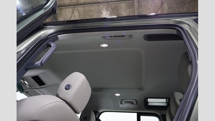 2023 認定中古車 Land Rover Defender 110 パンゲアグリーン D300 AWD（AT） S