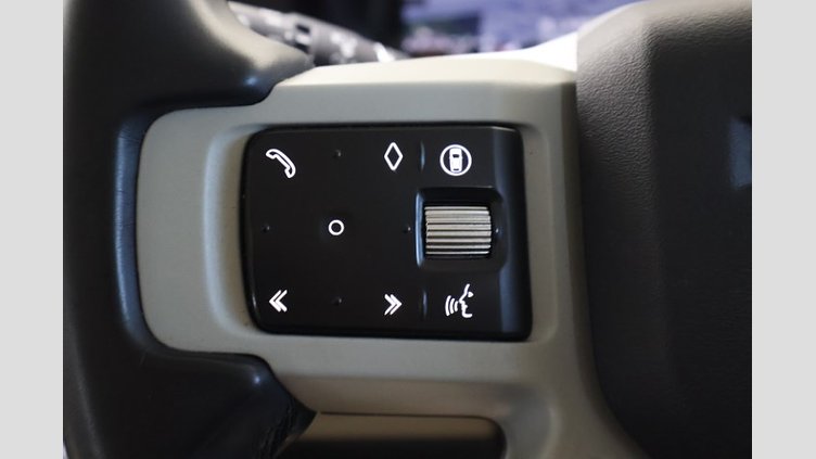 2023 認定中古車 Land Rover Defender 110 パンゲアグリーン D300 AWD（AT） S