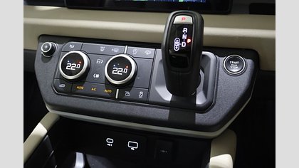 Defender 110 23