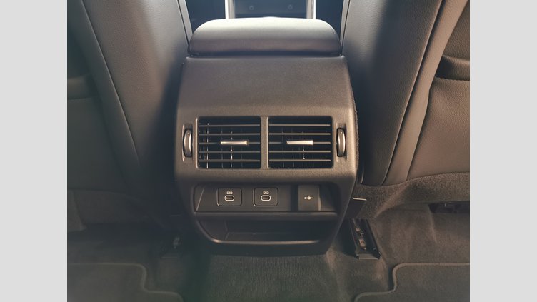 2024 認定中古車 Land Rover Discovery Sport オストゥーニパールホワイト P250（ガソリン） 標準ホイール DYNAMIC SE