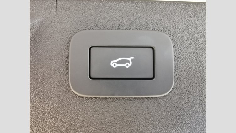 2024 認定中古車 Land Rover Discovery Sport オストゥーニパールホワイト P250（ガソリン） 標準ホイール DYNAMIC SE