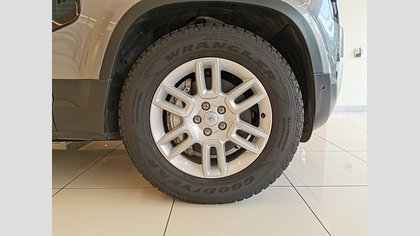 Defender 110 8