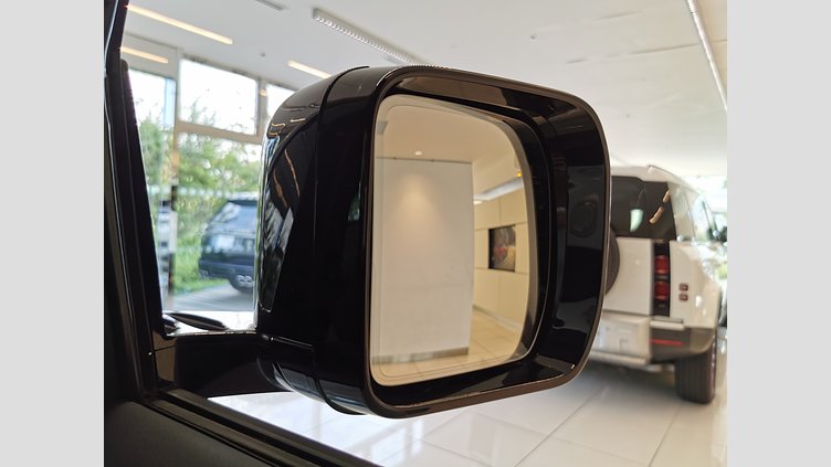 2023 認定中古車 Land Rover Defender 110 アイガーグレイ D300 AWD（AT） S