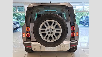 Defender 110 6