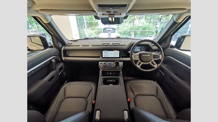 2023 認定中古車 Land Rover Defender 110 アイガーグレイ D300 AWD（AT） S
