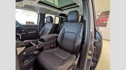 Defender 110 2