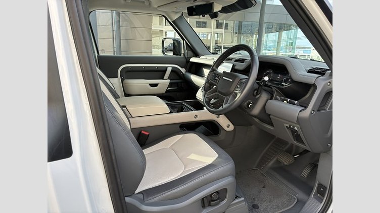 2024 認定中古車 Land Rover Defender 90 フジホワイト D300 AWD（AT） X-DYNAMIC HSE