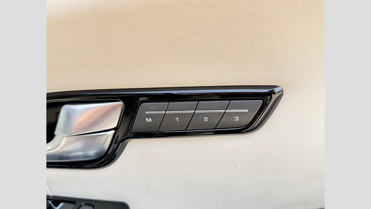 2015 認定中古車 Land Rover Range Rover Evoque Loire Blue 2.0 litre Si4 Petrol ＨＳＥダイナミック