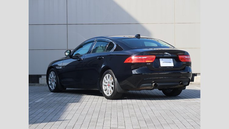 2017 認定中古車 Jaguar XE Narvik Black ガソリン ＸＥ ＳＥ