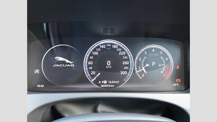 2017 認定中古車 Jaguar XE Narvik Black ガソリン ＸＥ ＳＥ