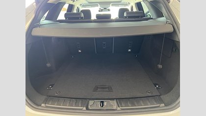 F-Pace 37