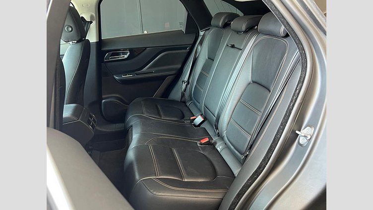 2016 認定中古車 Jaguar F-Pace Yulong White ディーゼル プレステージ