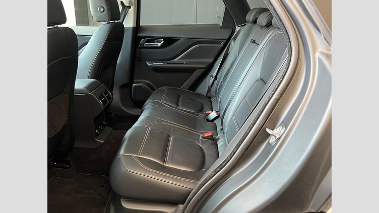 2016 認定中古車 Jaguar F-Pace Yulong White ディーゼル プレステージ