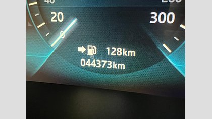 F-Pace 69