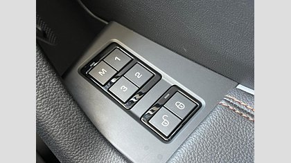 F-Pace 75