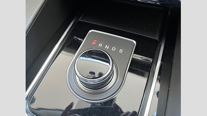 F-Pace 72
