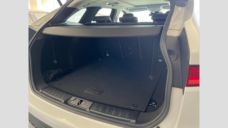 2016 認定中古車 Jaguar F-Pace Yulong White ディーゼル プレステージ