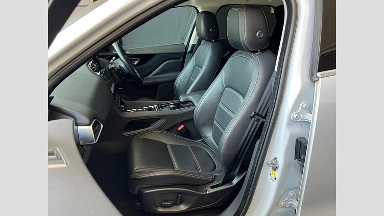 2016 認定中古車 Jaguar F-Pace Yulong White ディーゼル プレステージ